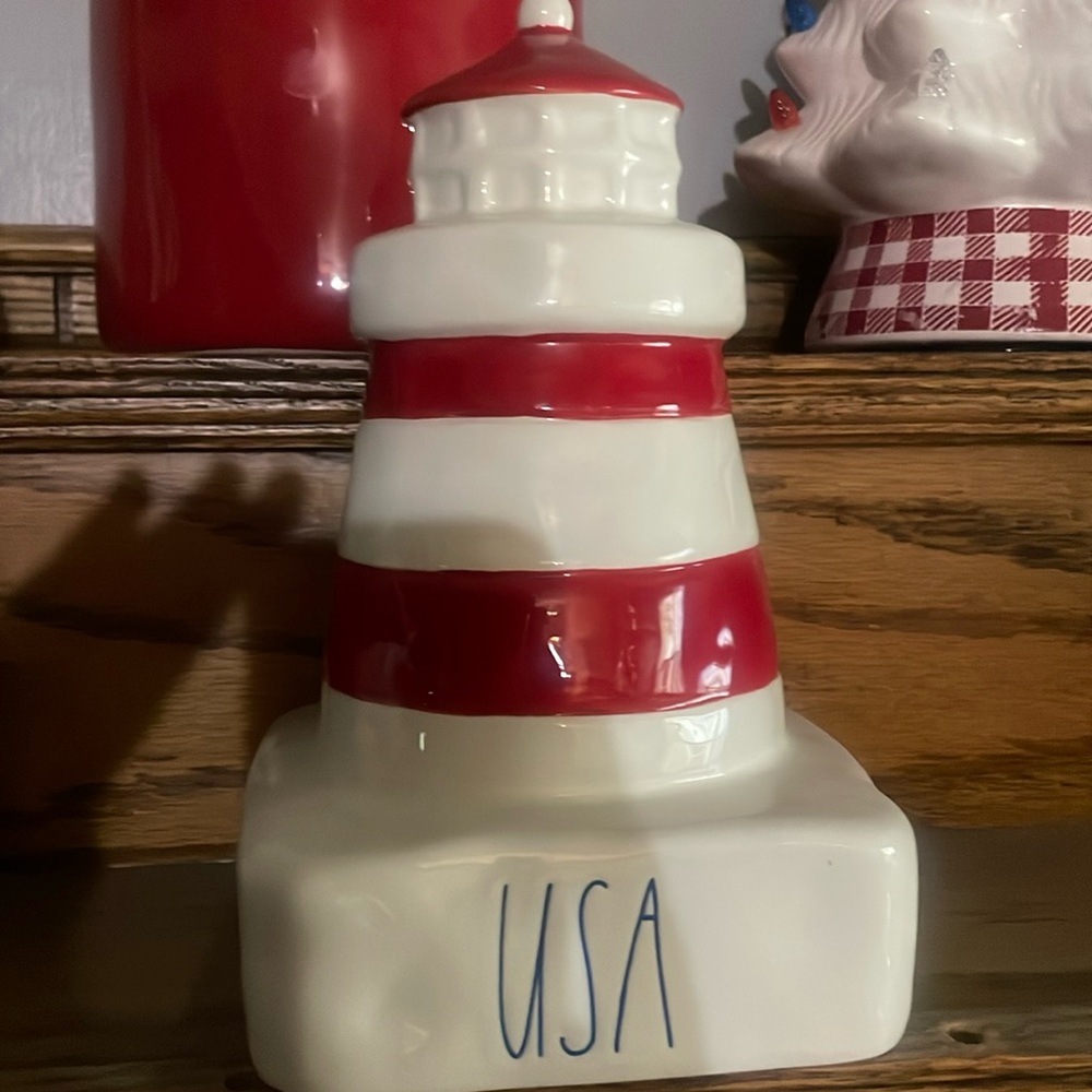 Rae Dunn lighthouse display.